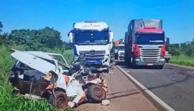 Acidente na BR 158 mata uma mulher.