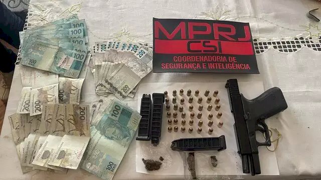 Advogados e policiais penais envolvidos com facção são alvos do Gaeco.
