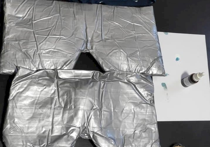 Boliviana é presa transportando cocaína em cueca falsa