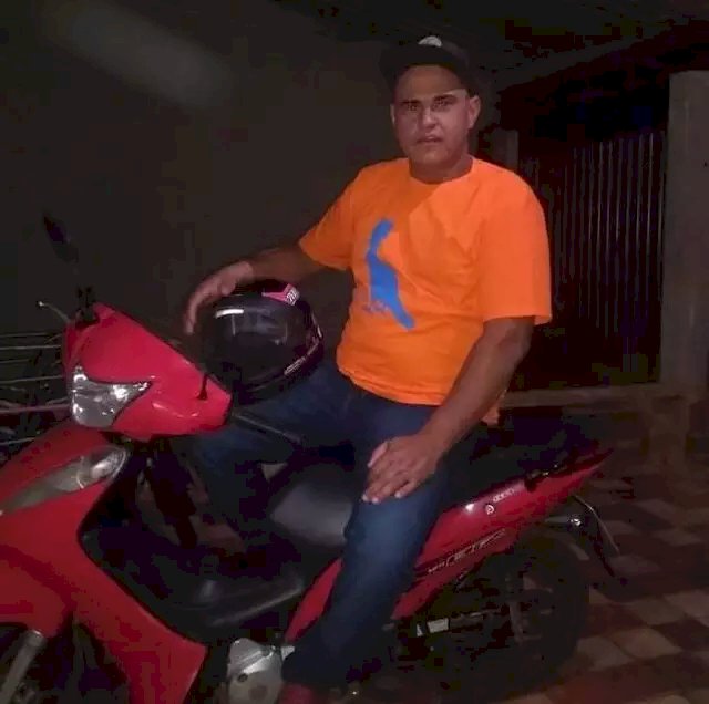 Surpreendido na rua, homem é esfaqueado no peito e morre em hospital .