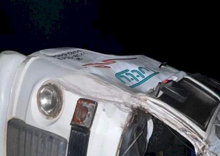 Kombi voltava de encontro evangélico com 8 pessoas, capota na BR 262.