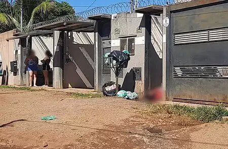 Rapaz é morto a tiros ao sair de casa para ir ao mercado.