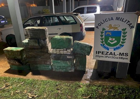 Angélica - Polícia Militar de Ipezal prende casal transportando mais de 330 quilos de maconha.
