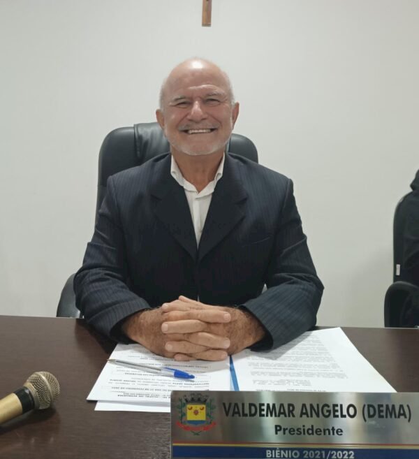 DEMA REIVINDICOU ADEQUAÇÃO DE CÓDIGO TRIBUTÁRIO PARA AJUDAR O CONTRIBUINTE, ALÉM DE REGULAMENTAÇÃO DE ESTACIONAMENTO EM RUAS