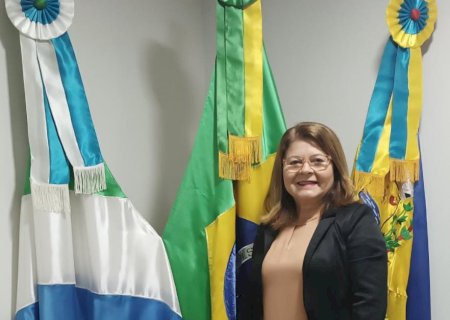 IVONETE SOLICITOU TROCA DE LÂMPADAS POR LED, QUE VAGAS DE ESTACIONAMENTO SEJAM TRANSVERSAIS EM AVENIDAS E OCORRA DUPLICAÇÃO DE RODOVIAS