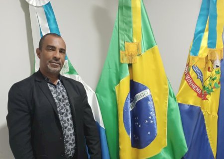 JAIR PEDIU ASFALTO NOS BAIRROS ÁGUA AZUL E TRIGUENÃ, ALÉM DE TERRENO PARA CASA DE APOIO DIVINA MISERICÓRDIA