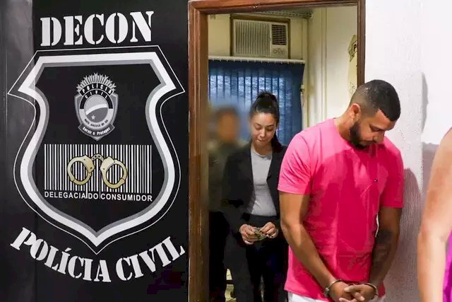 Dois são presos suspeitos de lucrar R$ 4 milhões com golpe do falso consórcio.