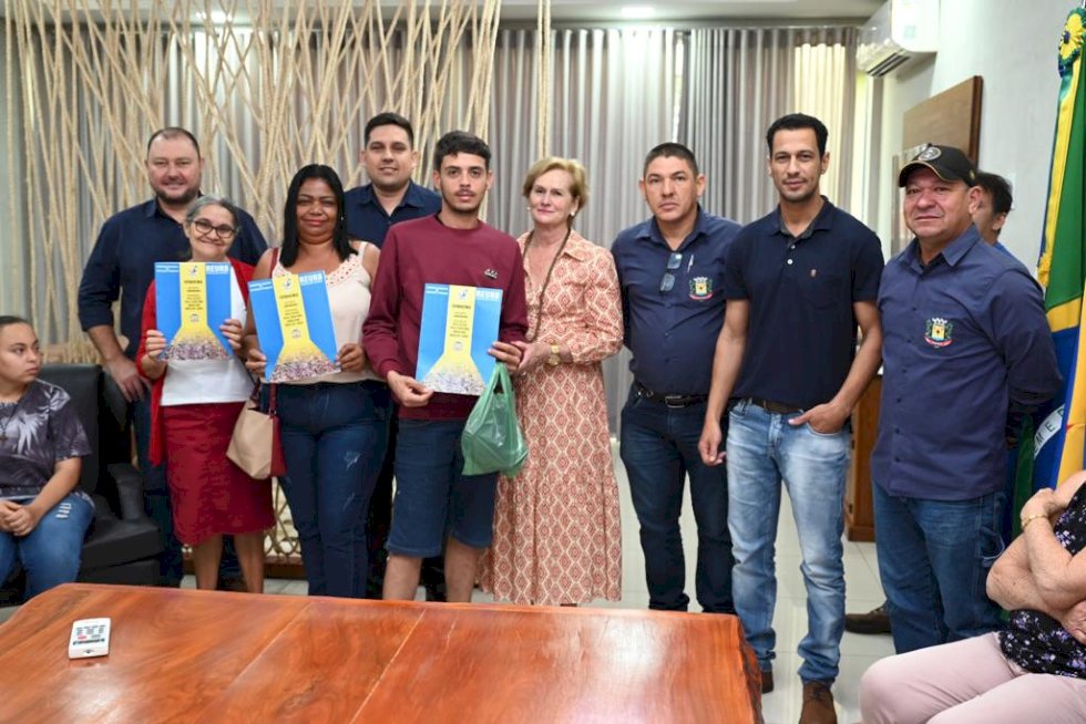 Prefeitura de Ivinhema realizou entrega de escrituras do programa Reurb.