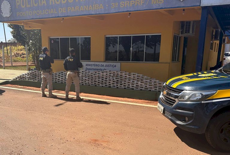 PRF apreende 431 Kg de cocaína em Paranaíba.