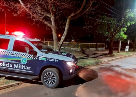 Foragido da justiça é preso pela Polícia Militar, durante atendimento de ocorrência de violência doméstica em Nova Andradina.