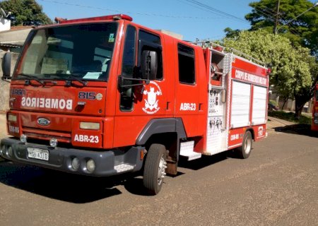 Navirai - Bombeiros encontram corpo de mulher carbonizado e com ferimento na cabeça.