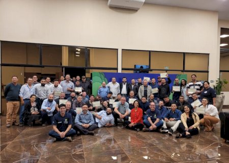 Suzano e Senai formam 62 mecânicos(as) de máquinas florestais em Ribas do Rio Pardo.