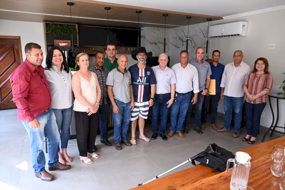 Prefeito de Ivinhema se reuniu com vereadores secretários e empresários