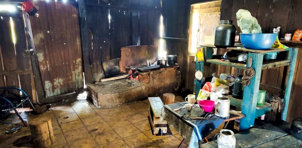 Barraco de madeira e banho de caneca: 6 trabalhadores são resgatados em situação análoga à escravidão em fazenda de MS.