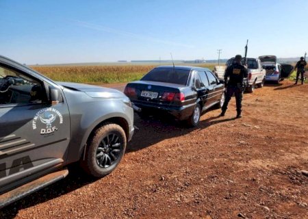 Comboio com mais de 800 quilos de maconha é interceptado pela polícia.