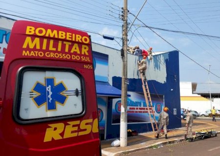 Pintor é ferido após choque elétrico em rede de alta tensão.