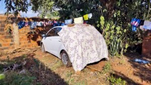 Polícia esclarece roubo e recupera carro'escondido' embaixo de lençol