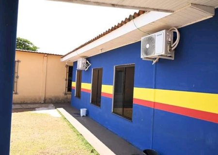 Prefeitura municipal de Ivinhema começa a instalar aparelhos de ar-condicionado nas escolas.