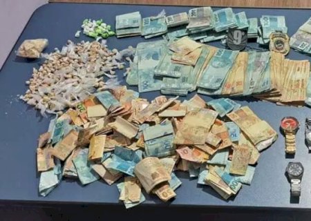 Mulher é mantida em cárcere por dever R$ 8 mil em drogas para o marido.