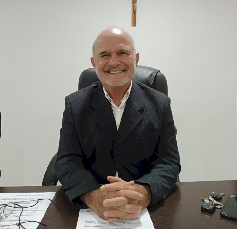 PRESIDENTE DEMA SOLICITA A REABERTURA DA CASA DO ARTESÃO E REFORÇA O PEDIDO DO ABAIXO-ASSINADO DE COMERCIANTES DA AVENIDA PANAMÁ