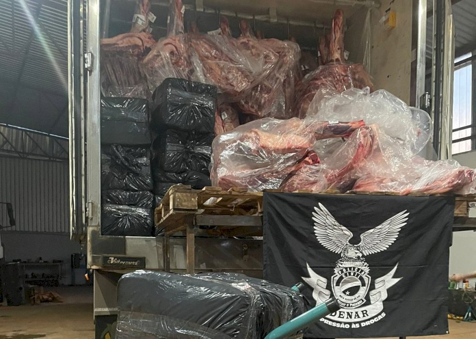 Seis pessoas são presas transportando drogas em carregamento de carne.