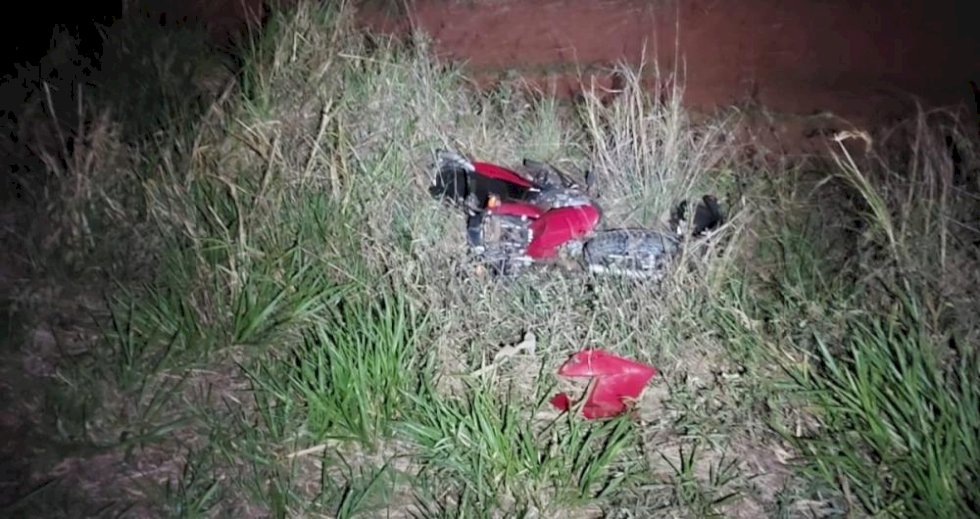 Homem é socorrido pelo Corpo de Bombeiros após acidente de moto na MS-338