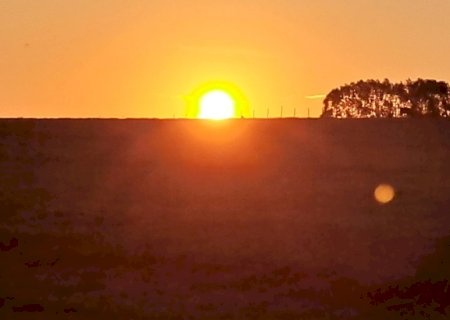 Segunda-feira começa com calor extremo de até 44°C