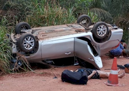Acidente em estrada vicinal deixa duas pessoas feridas