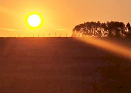 Previsão de sol e variação de nebulosidade encerram semana no Estado