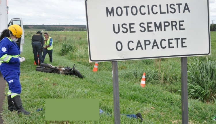 Motociclista morre na MS 306 após perder controle da moto e colidir em Placa