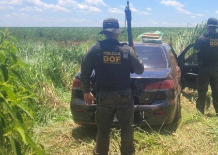 DOF apreende veículo com mais de meia tonelada de maconha
