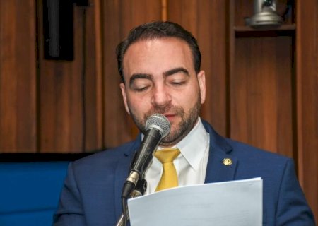 Projeto de lei veda por mais 5 anos captura e comércio do peixe Dourado