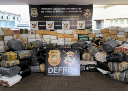 Polícia apreende mais de cinco toneladas de maconha na fronteira