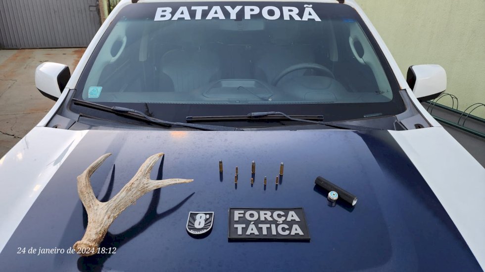 Homem por posse irregular de arma de fogo de uso permitido