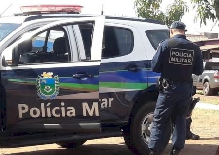 Homem pede ajuda da Polícia Militar para tirar amante da esposa do quarto do casal em Bataguassu