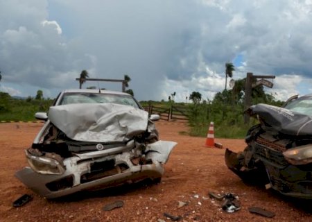 Uma pessoa morre e duas ficam feridas em acidente na MS-382