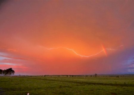 Tempo instável em MS combina sol, nebulosidade e chuvas nesta quinta-feira