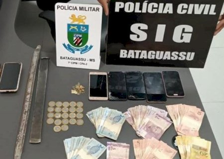Trabalho conjunto das Polícias Civil e Militar resulta na prisão quatro pessoas por furto qualificado, associação criminosa e corrupção de menores, em Bataguassu