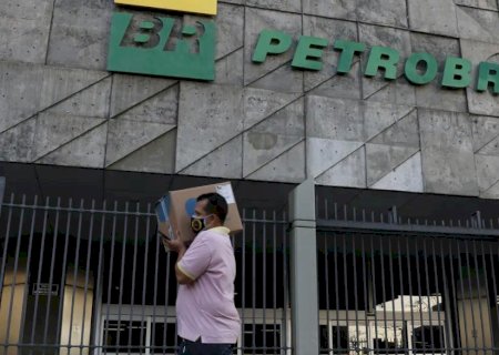 CGU constata que Petrobras vendeu refinaria abaixo do preço