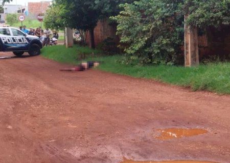 Homem é assassinado a golpes de faca pelo enteado usuário de drogas