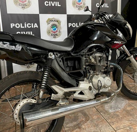 POLÍCIA CIVIL RECUPERA MOTOCICLETA FURTADA DO DETRAN E PRENDE EM FLAGRANTE RECEPTADOR