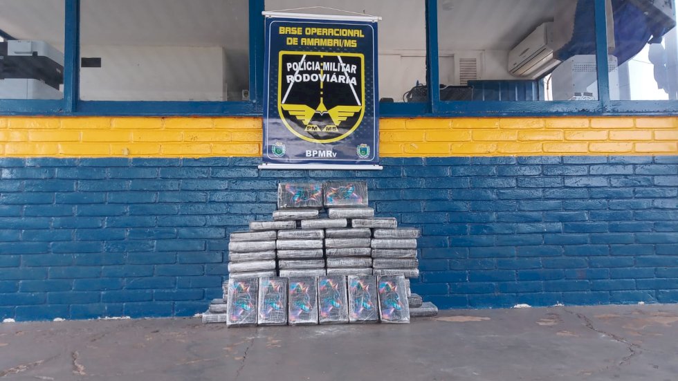 Polícia Militar Rodoviária prende homem por tráfico de cocaína