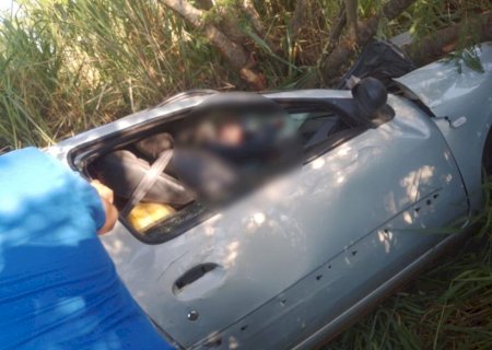 Condutor fica prensado em carga de contrabando na MS-395, entre Bataguassu e Brasilândia