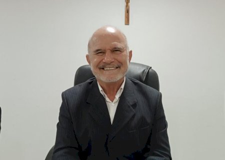 Presidente Dema apresentou indicação para criação de projeto de arborização em 2 avenidas do Bairro Vitória