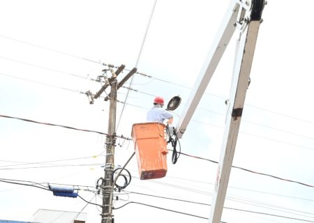 Prefeito de Ivinhema autoriza troca das Luminárias no Município de Ivinhema e Distrito de Amandina.