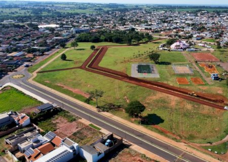 Prefeito de Ivinhema anuncia obras de pavimentação e pista de caminhada