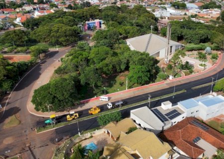 Avenida Reinaldo Massi em Ivinhema terá conclusão de asfalto e recapeamento