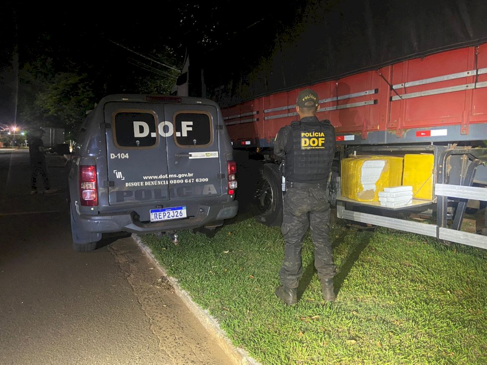 Caminhoneiro que seguia com mais de meia tonelada de maconha para o Paraná é preso pelo DOF