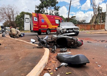 Ivinhema - Colisão entre carro e moto deixa uma vitima com fratura na perna