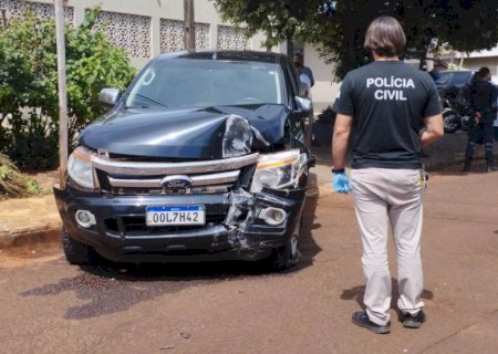 Rapaz furta Ranger, foge da PM, bate em muro e leva tiro na barriga e morre no HV